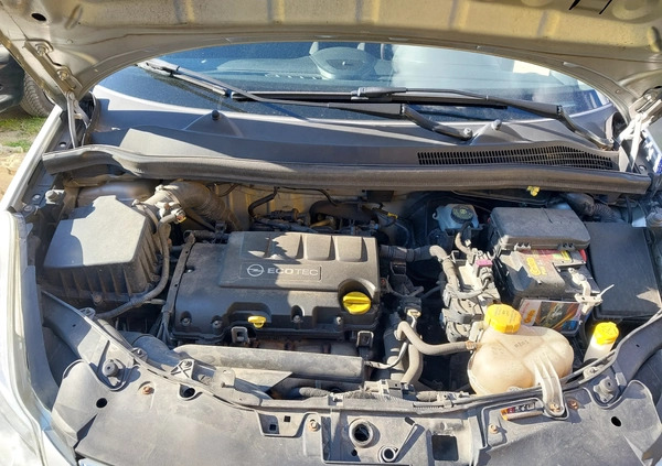 Opel Corsa cena 22000 przebieg: 149000, rok produkcji 2013 z Staszów małe 326